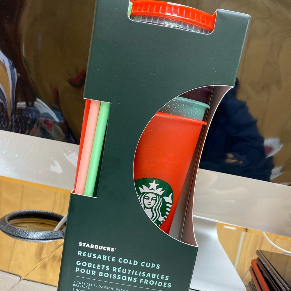 Starbucks color changing cups